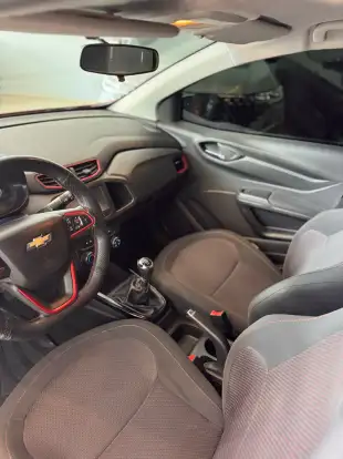 CHEVROLET-ONIX-2015