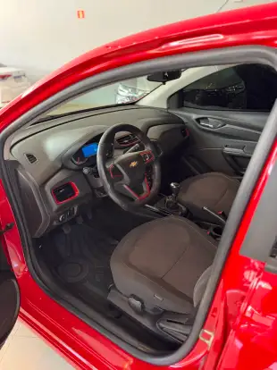 CHEVROLET-ONIX-2015