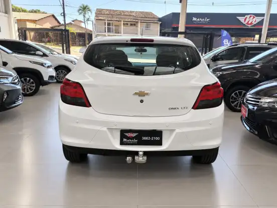 CHEVROLET-ONIX-1.4 MPFI LTZ 8V FLEX 4P AUTOMÁTICO CHEVROLET-ONIX-2014