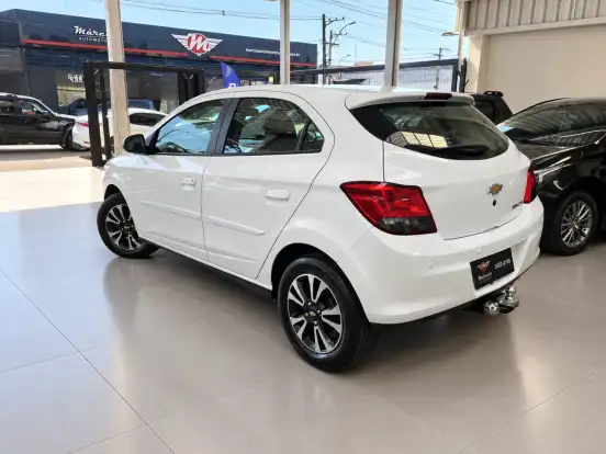 CHEVROLET-ONIX-2014