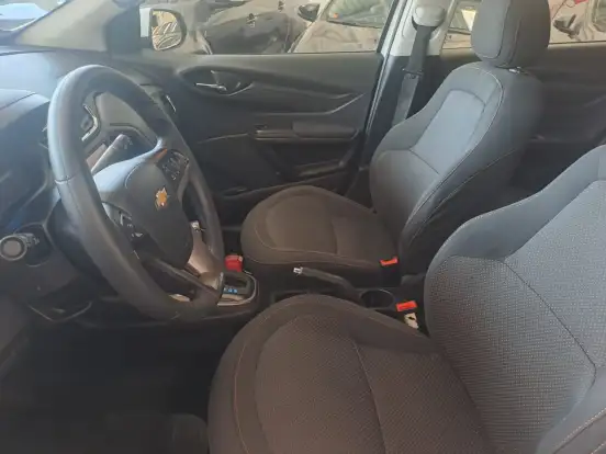 CHEVROLET-ONIX-2014