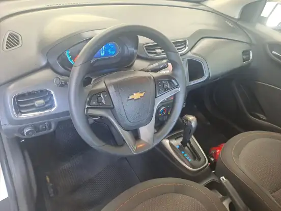 CHEVROLET-ONIX-2014