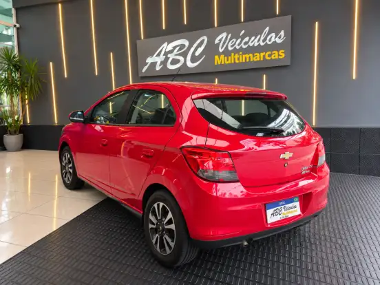 CHEVROLET-ONIX-2015