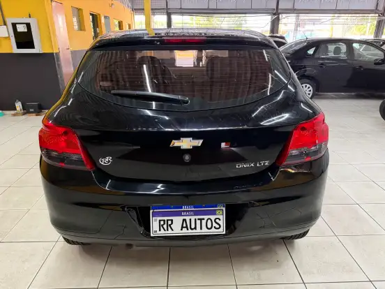 CHEVROLET-ONIX-2014