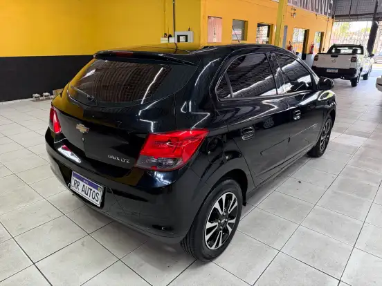CHEVROLET-ONIX-1.4 MPFI LTZ 8V FLEX 4P AUTOMÁTICO CHEVROLET-ONIX-2014