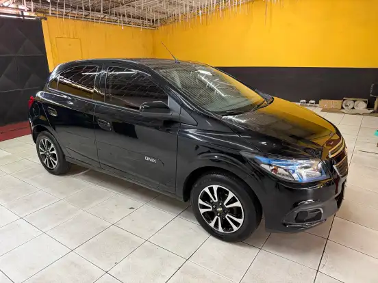 CHEVROLET-ONIX-2014
