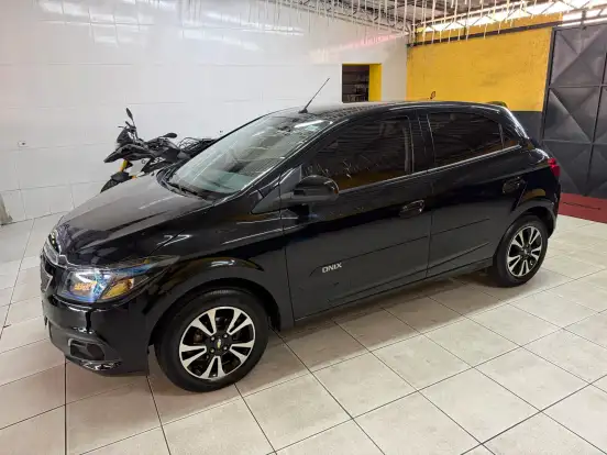 CHEVROLET-ONIX-1.4 MPFI LTZ 8V FLEX 4P AUTOMÁTICO CHEVROLET-ONIX-2014