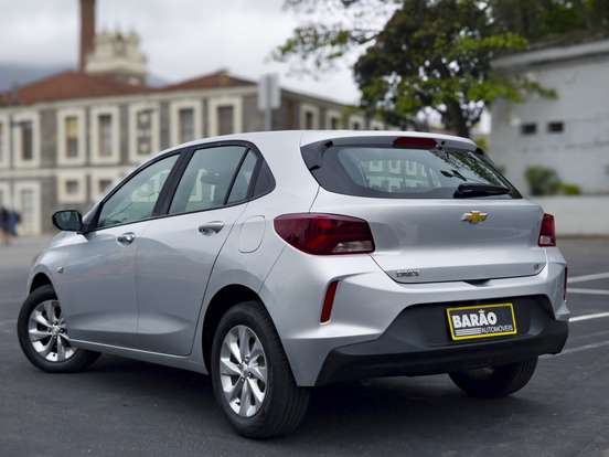 CHEVROLET-ONIX-2021