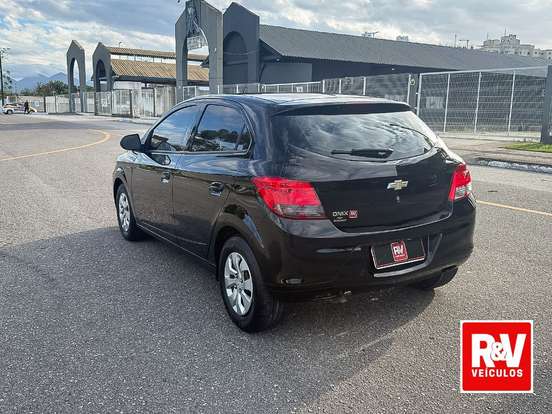 CHEVROLET-ONIX-2018