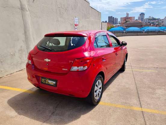CHEVROLET-ONIX-2014