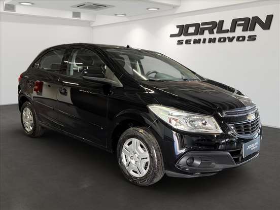 CHEVROLET-ONIX-2013