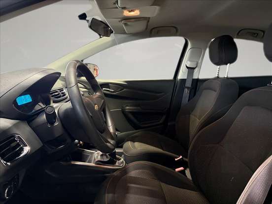 CHEVROLET-ONIX-2013