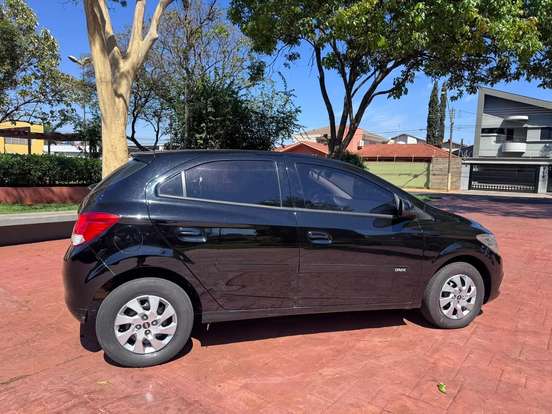 CHEVROLET-ONIX-1.0 MPFI LT 8V FLEX 4P MANUAL CHEVROLET-ONIX-2014
