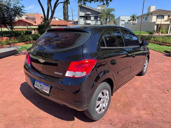CHEVROLET-ONIX-2014