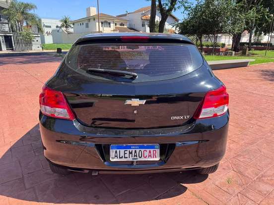 CHEVROLET-ONIX-1.0 MPFI LT 8V FLEX 4P MANUAL CHEVROLET-ONIX-2014