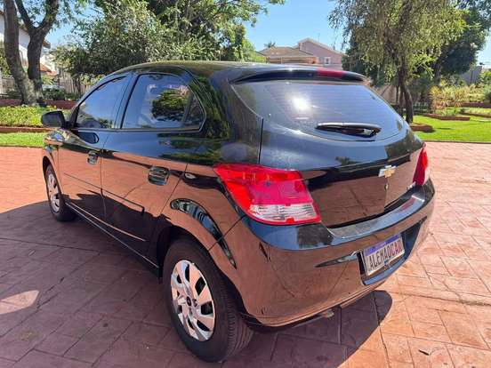 CHEVROLET-ONIX-1.0 MPFI LT 8V FLEX 4P MANUAL CHEVROLET-ONIX-2014