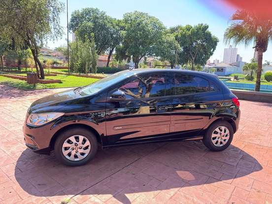 CHEVROLET-ONIX-2014