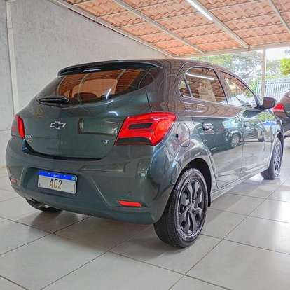 CHEVROLET-ONIX-2018