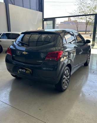 CHEVROLET-ONIX-2019