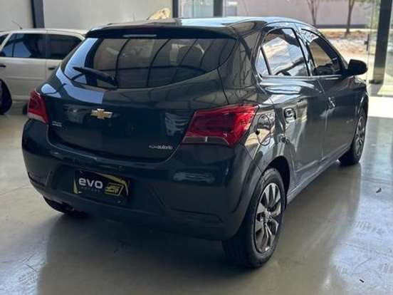 CHEVROLET-ONIX-1.4 MPFI ACTIV 8V FLEX 4P AUTOMÁTICO CHEVROLET-ONIX-2019
