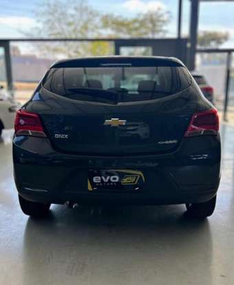 CHEVROLET-ONIX-2019