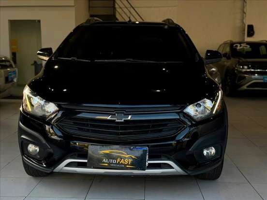 CHEVROLET-ONIX-2018
