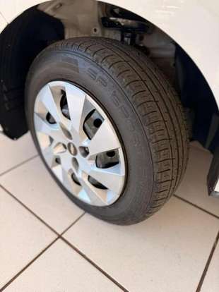 CHEVROLET-ONIX-2014