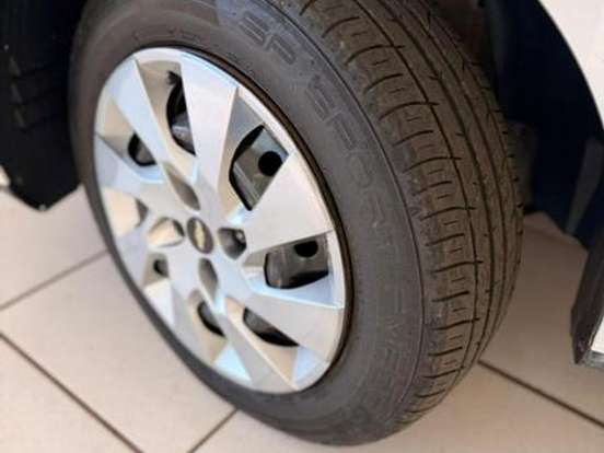 CHEVROLET-ONIX-1.4 MPFI EFFECT 8V FLEX 4P AUTOMÁTICO CHEVROLET-ONIX-2014