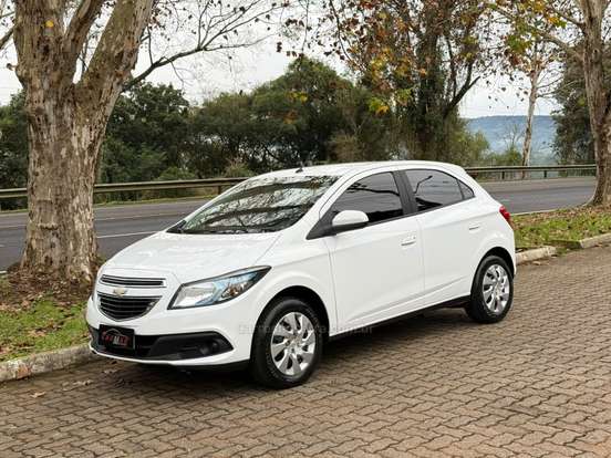 CHEVROLET-ONIX-1.4 MPFI LT 8V FLEX 4P MANUAL CHEVROLET-ONIX-2015