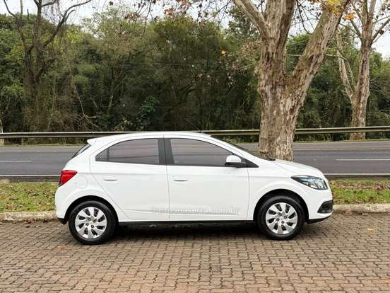 CHEVROLET-ONIX-1.4 MPFI LT 8V FLEX 4P MANUAL CHEVROLET-ONIX-2015