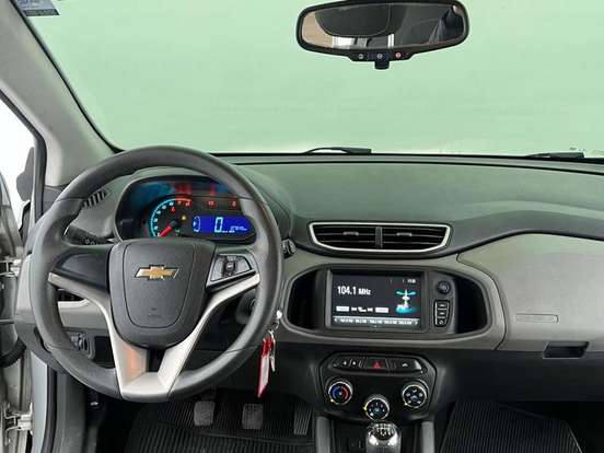 CHEVROLET-ONIX-2016