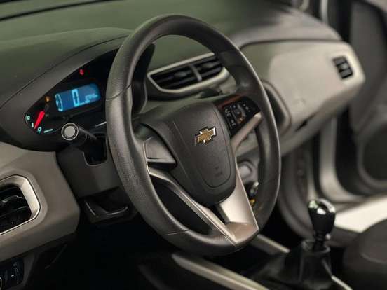 CHEVROLET-ONIX-2016