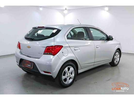 CHEVROLET-ONIX-1.4 MPFI LT 8V FLEX 4P MANUAL CHEVROLET-ONIX-2018