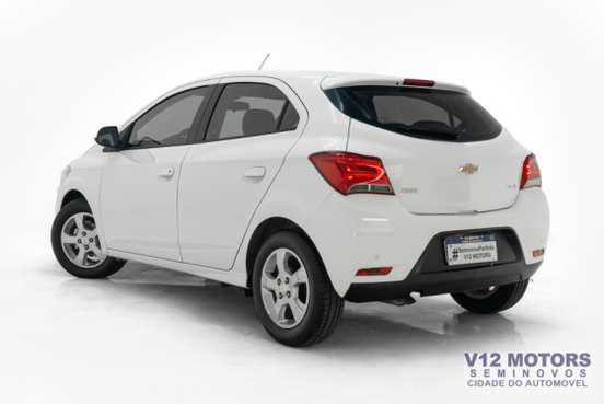 CHEVROLET-ONIX-1.4 MPFI LT 8V FLEX 4P MANUAL CHEVROLET-ONIX-2018