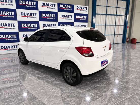 CHEVROLET-ONIX-2014