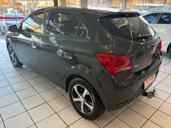 CHEVROLET-ONIX-2018