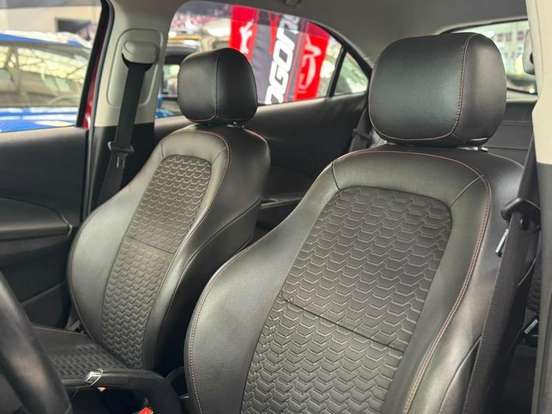 CHEVROLET-ONIX-2018