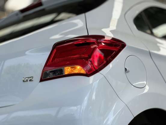CHEVROLET-ONIX-2019