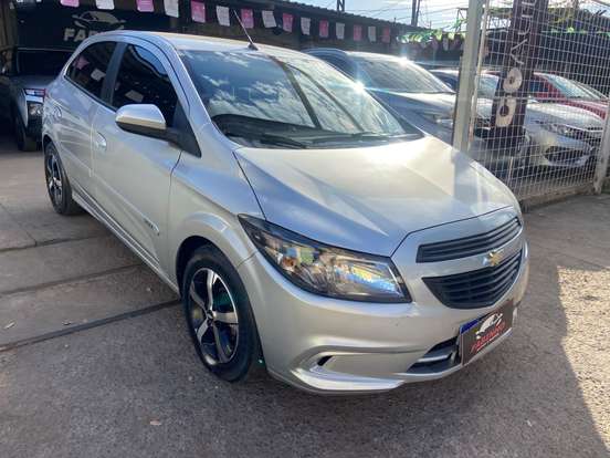 CHEVROLET-ONIX-2012