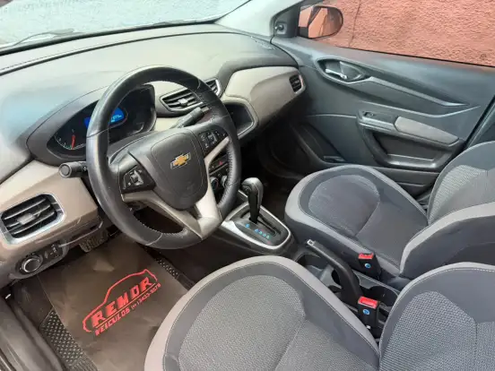 CHEVROLET-PRISMA-2015