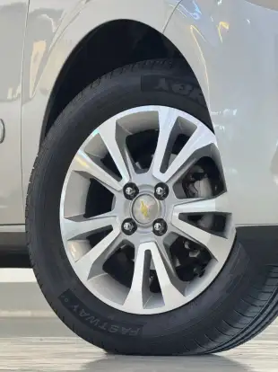 CHEVROLET-PRISMA-2015