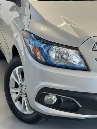 CHEVROLET-PRISMA-2015