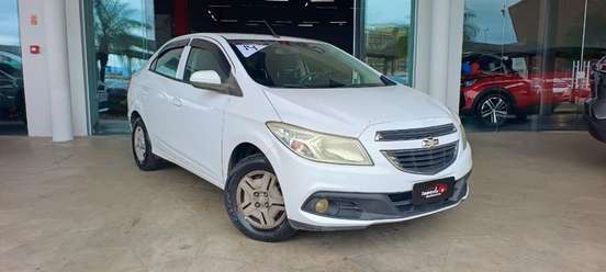 CHEVROLET-PRISMA-2014