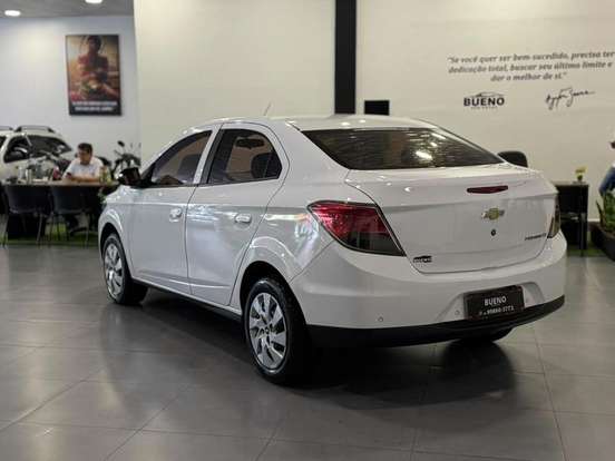 CHEVROLET-PRISMA-2014