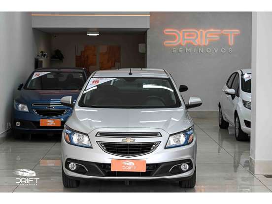 CHEVROLET-PRISMA-2015