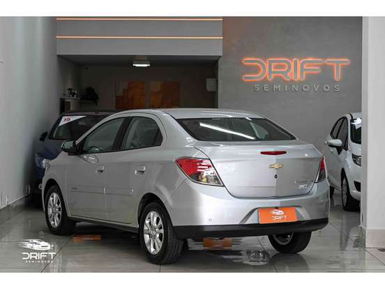 CHEVROLET-PRISMA-2015