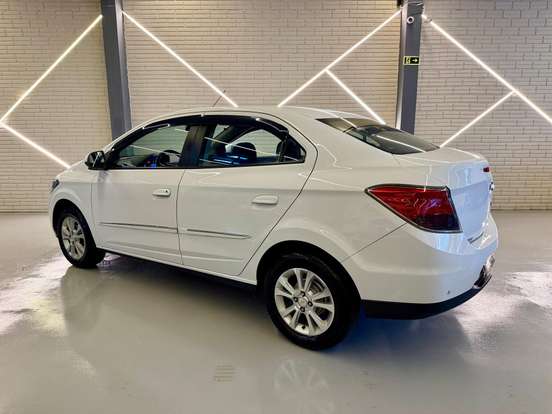 CHEVROLET-PRISMA-2014