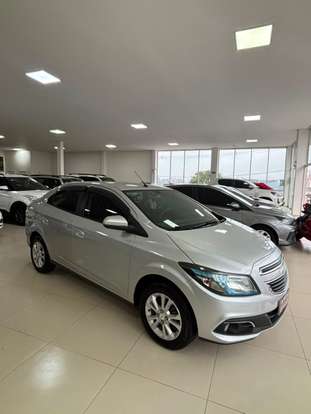CHEVROLET-PRISMA-2013