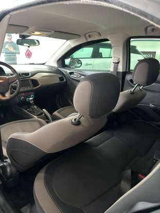 CHEVROLET-PRISMA-2013