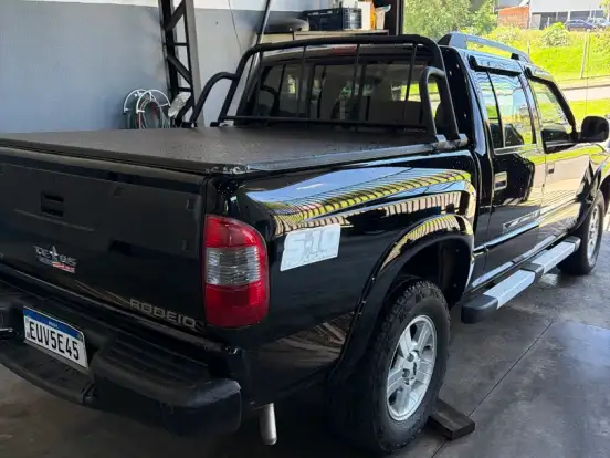 CHEVROLET-S10-2.4 MPFI RODEIO 4X2 CD 8V FLEX 4P MANUAL CHEVROLET-S10-2011